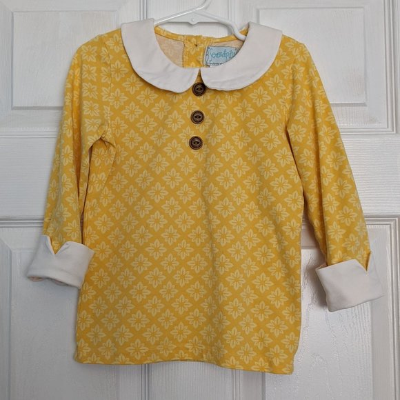 Shrimp and Grits Serendipity Cosic Medallion Shirt Size 4T - Picture 1 of 6